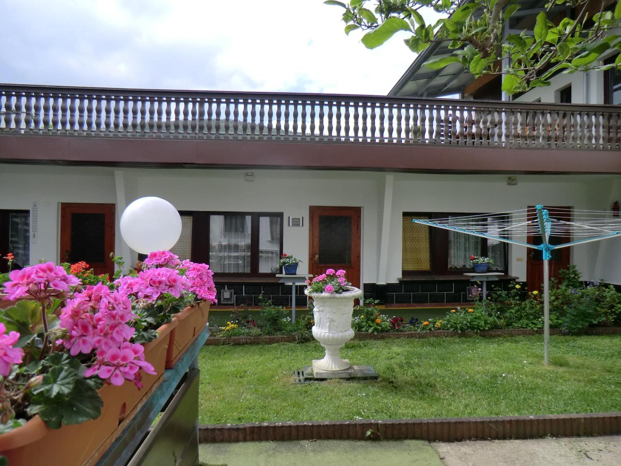 Pension Villa Broedel Bad Blankenburg Buitenkant foto